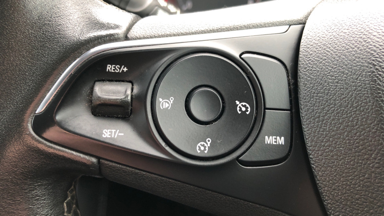 Vauxhall Grandland X 1.5 Turbo D SRi Nav 5dr Auto Diesel Hatchback